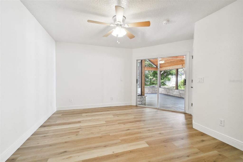 Active With Contract: $465,900 (4 beds, 2 baths, 1540 Square Feet)