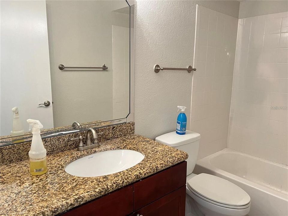 Active With Contract: $1,450 (2 beds, 2 baths, 988 Square Feet)