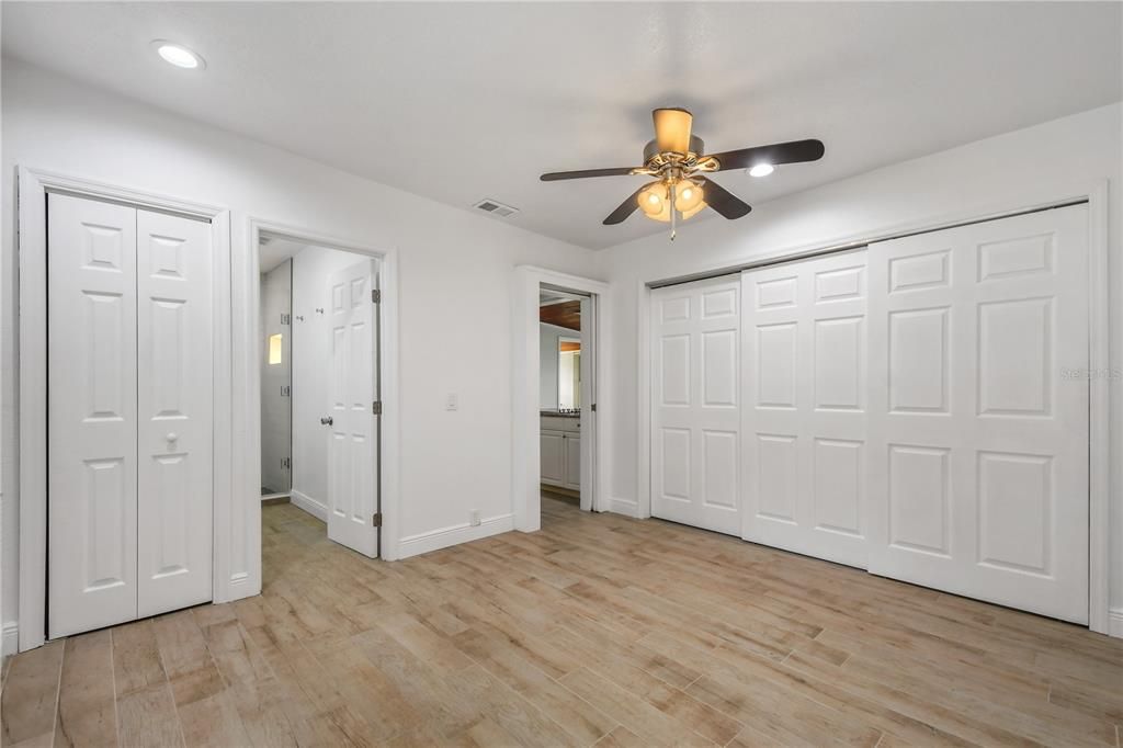 Active With Contract: $1,099,000 (3 beds, 2 baths, 1353 Square Feet)