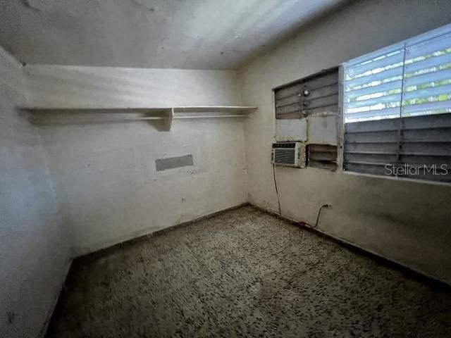 Vendido Recientemente: $130,500 (4 camas, 3 baños, 1480 Pies cuadrados)