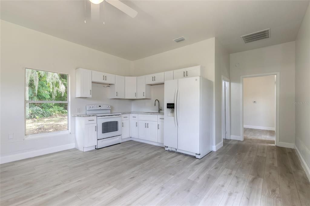 Active With Contract: $330,000 (3 beds, 2 baths, 2104 Square Feet)