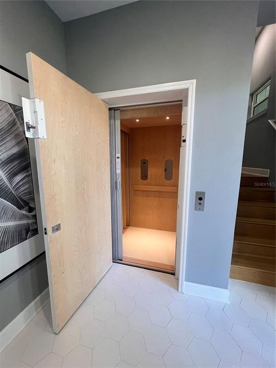 Private Elevator