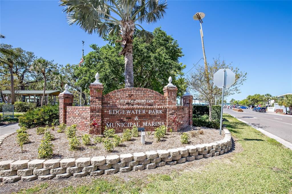 For Sale: $885,000 (3 beds, 2 baths, 2507 Square Feet)