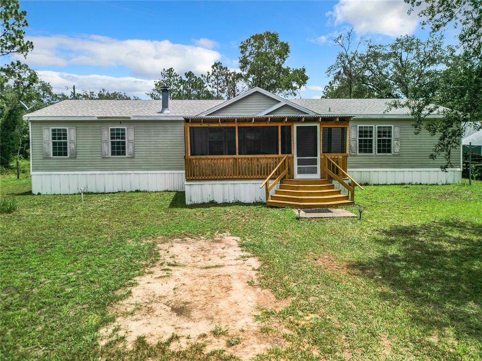 Recently Sold: $219,900 (3 beds, 2 baths, 1980 Square Feet)