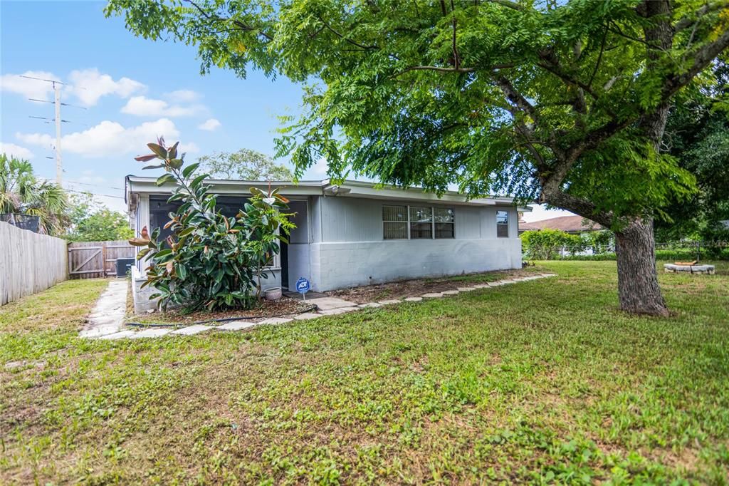 For Sale: $240,000 (4 beds, 2 baths, 1765 Square Feet)