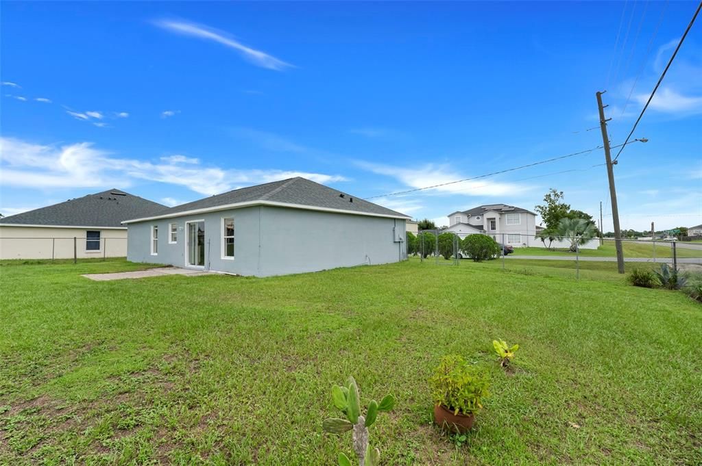 Active With Contract: $260,000 (3 beds, 2 baths, 1227 Square Feet)