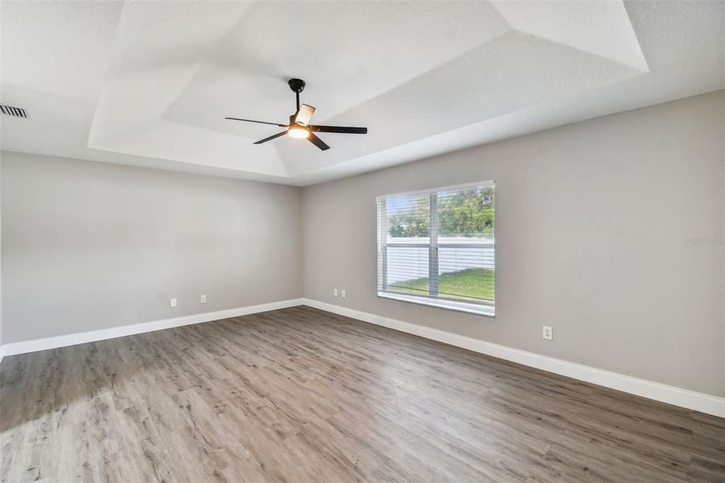 Active With Contract: $442,400 (4 beds, 2 baths, 2472 Square Feet)