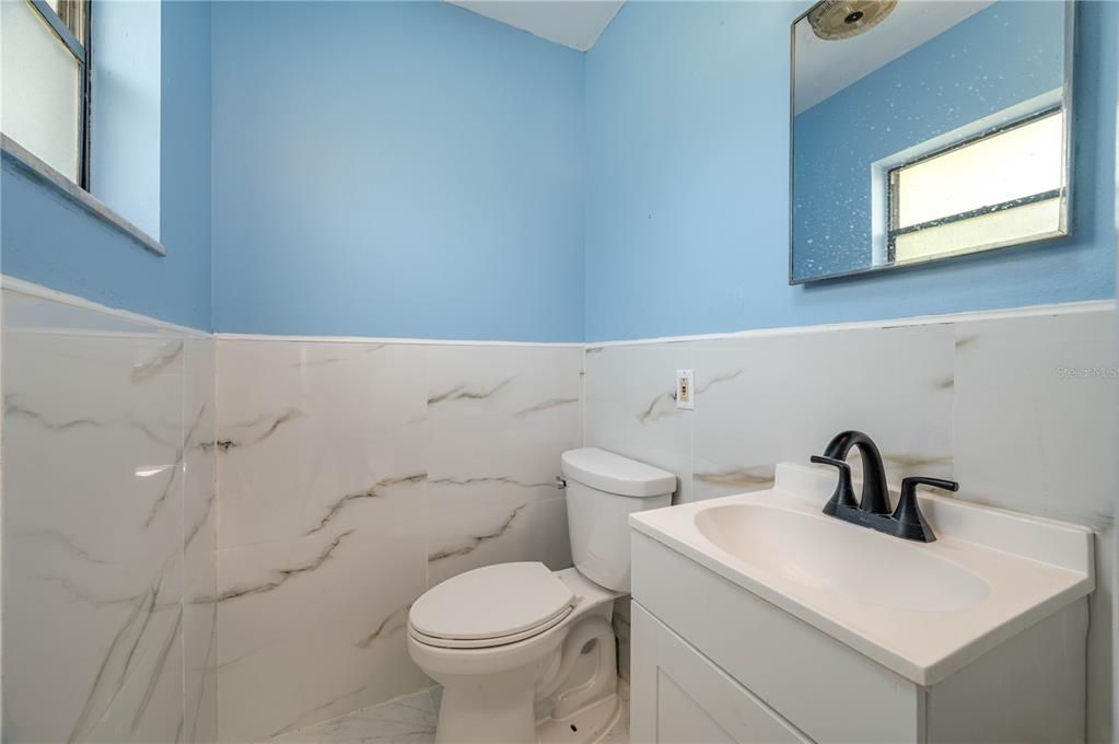 For Sale: $244,000 (3 beds, 1 baths, 1011 Square Feet)