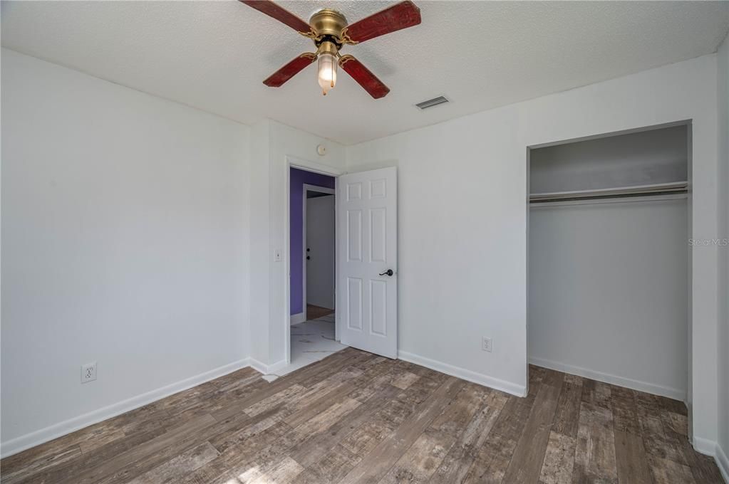 For Sale: $244,000 (3 beds, 1 baths, 1011 Square Feet)