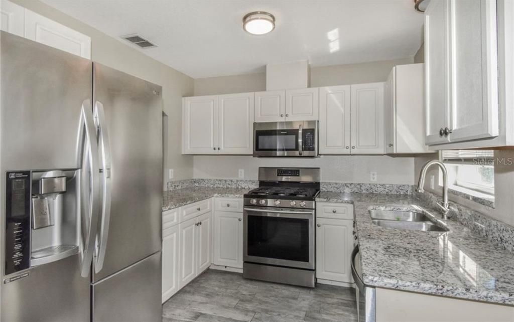 For Sale: $219,500 (3 beds, 2 baths, 1260 Square Feet)