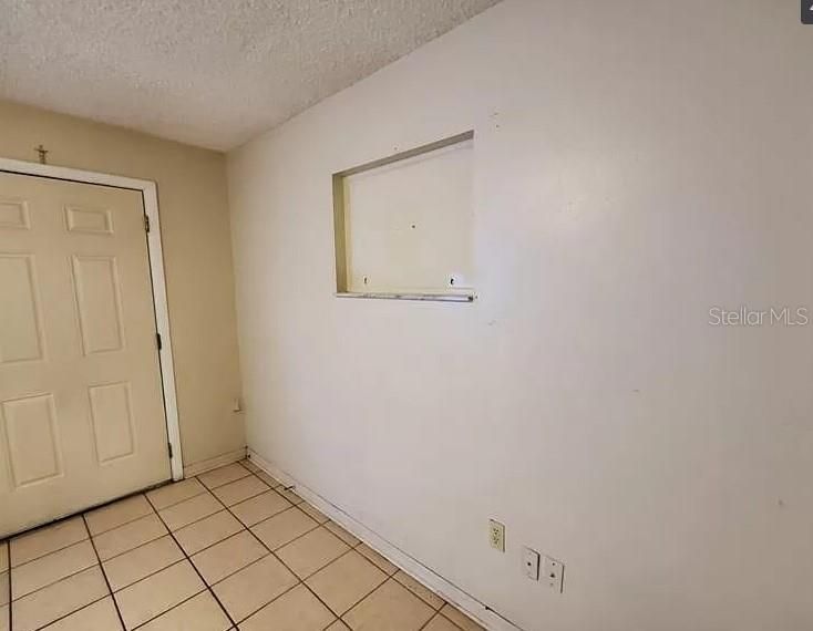 For Rent: $1,500 (2 beds, 1 baths, 874 Square Feet)