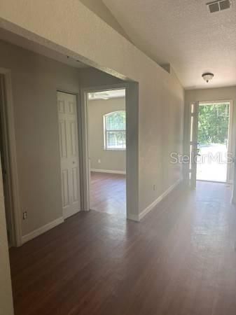 For Rent: $1,600 (3 beds, 2 baths, 1398 Square Feet)