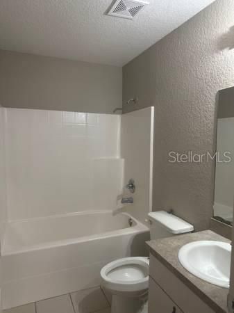 For Rent: $1,600 (3 beds, 2 baths, 1398 Square Feet)