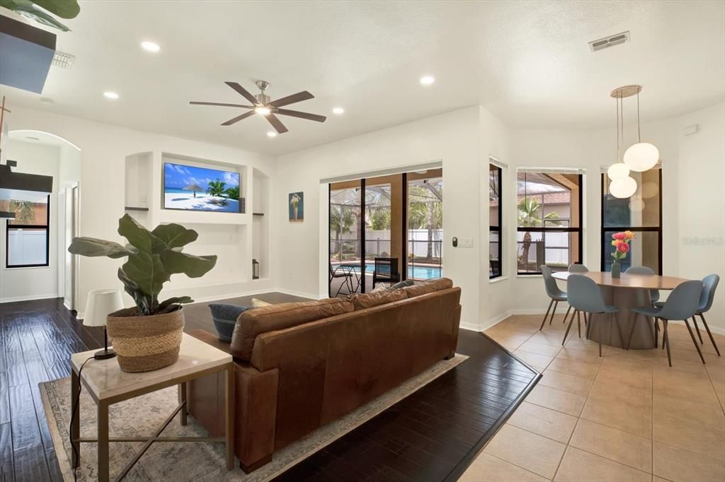 Active With Contract: $560,000 (4 beds, 3 baths, 2598 Square Feet)