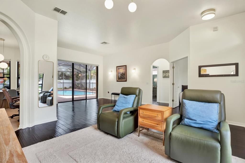 Active With Contract: $560,000 (4 beds, 3 baths, 2598 Square Feet)