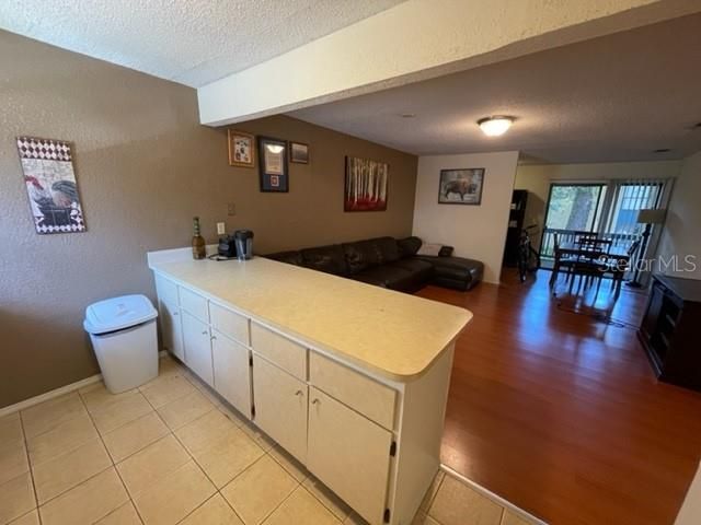 For Sale: $83,500 (1 beds, 1 baths, 876 Square Feet)