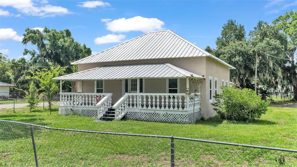 Недавно продано: $225,000 (3 спален, 2 ванн, 1080 Квадратных фут)