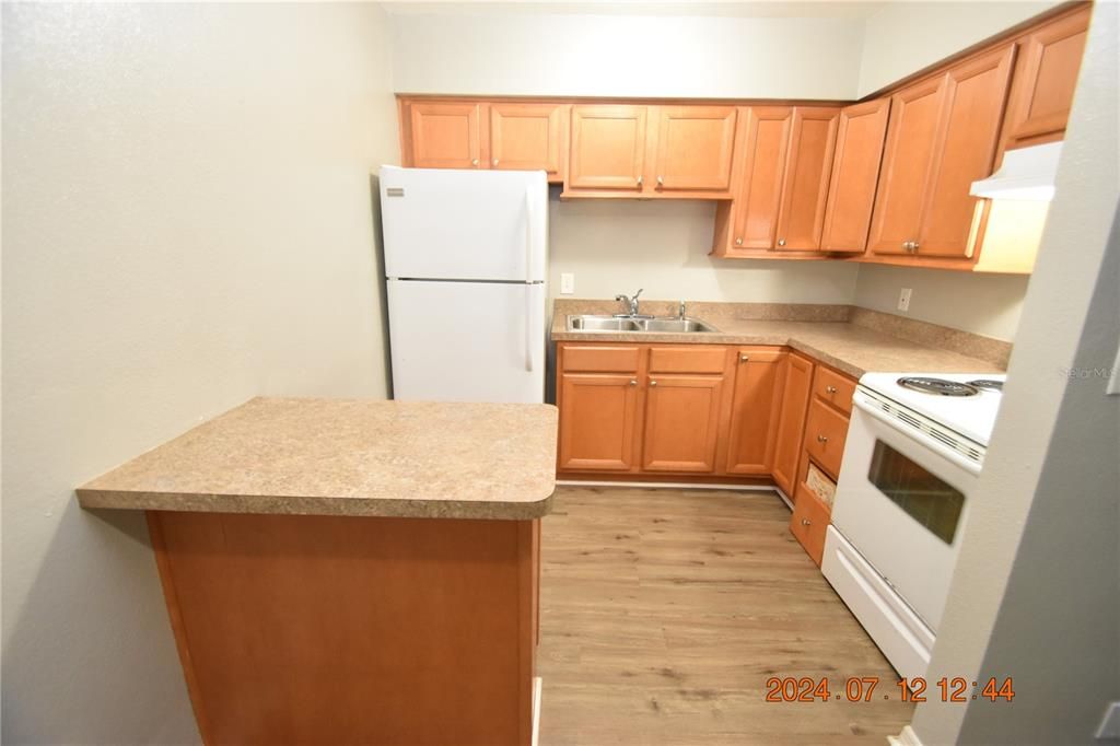 For Rent: $1,375 (1 beds, 1 baths, 7080 Square Feet)