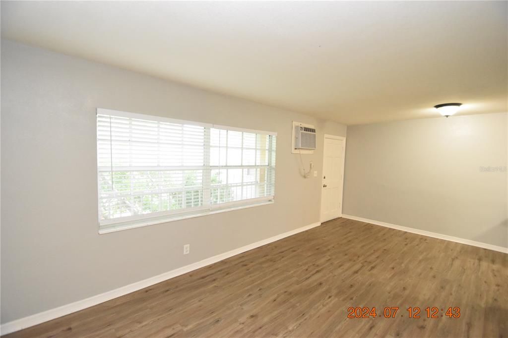 For Rent: $1,375 (1 beds, 1 baths, 7080 Square Feet)