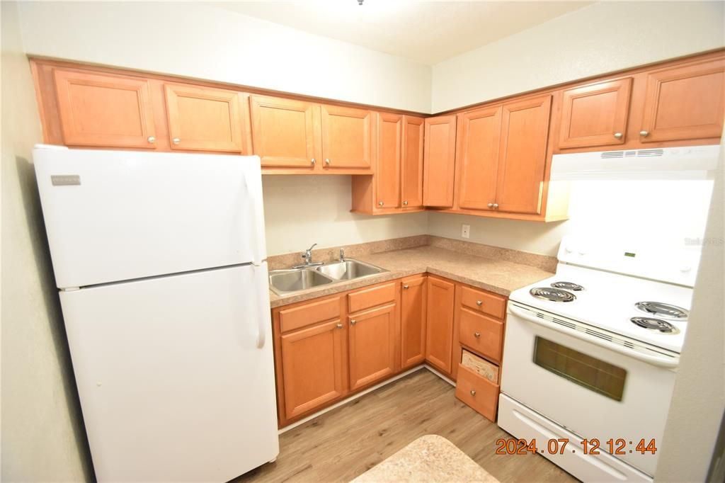 For Rent: $1,375 (1 beds, 1 baths, 7080 Square Feet)