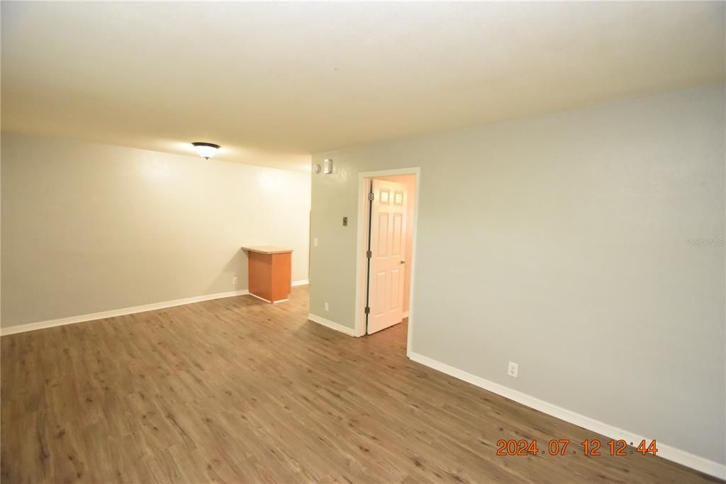 For Rent: $1,375 (1 beds, 1 baths, 7080 Square Feet)