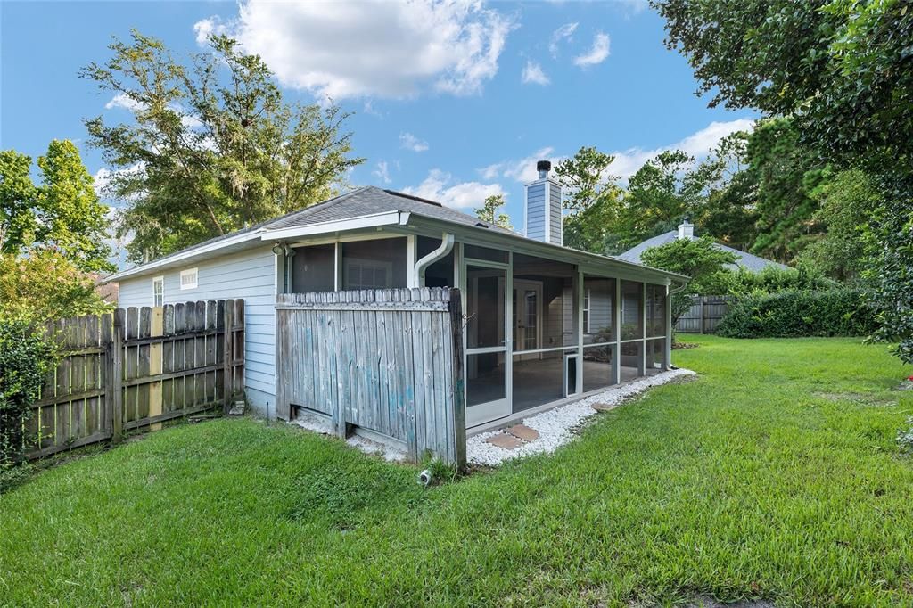 Active With Contract: $330,000 (3 beds, 2 baths, 1535 Square Feet)