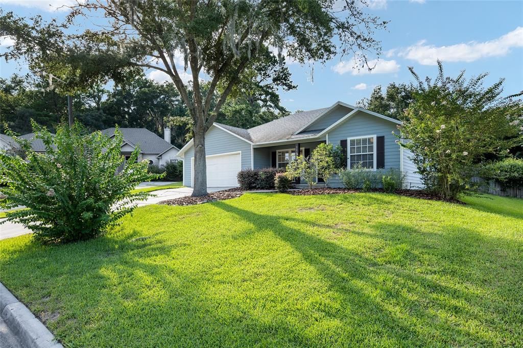 Active With Contract: $330,000 (3 beds, 2 baths, 1535 Square Feet)