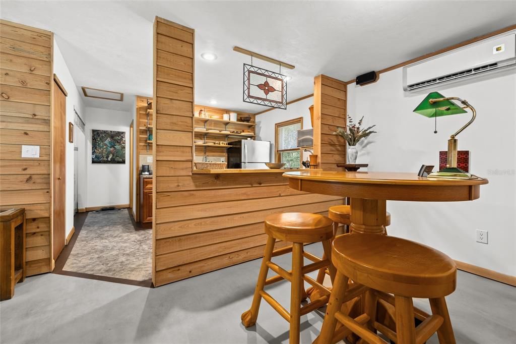 For Sale: $397,000 (1 beds, 1 baths, 644 Square Feet)