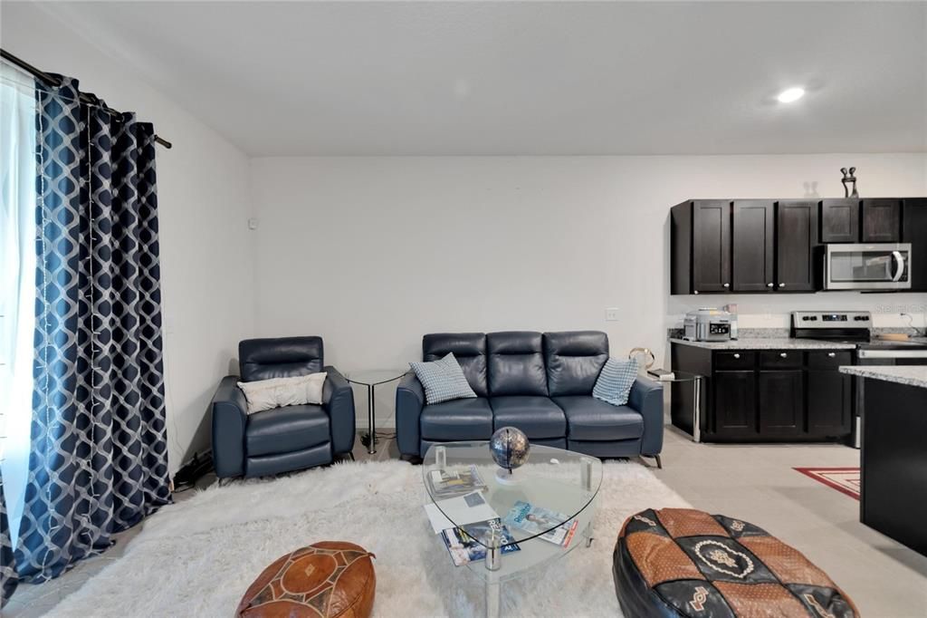 For Sale: $319,495 (3 beds, 2 baths, 1673 Square Feet)