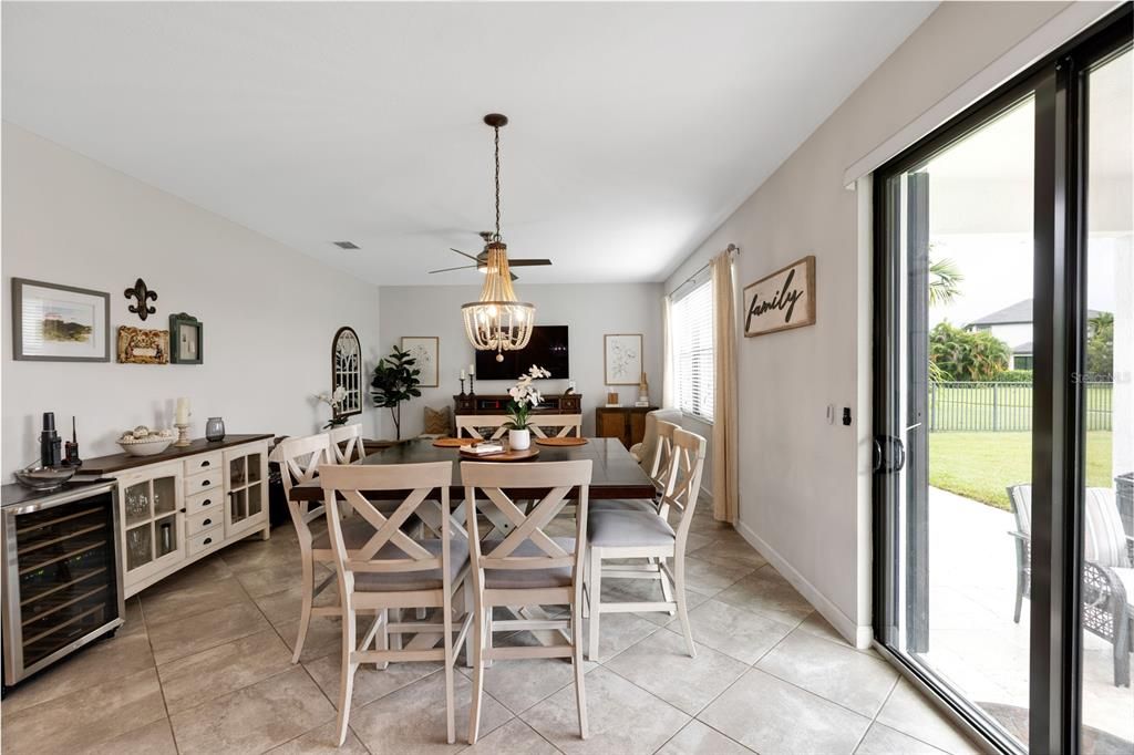 Active With Contract: $769,900 (5 beds, 3 baths, 2486 Square Feet)