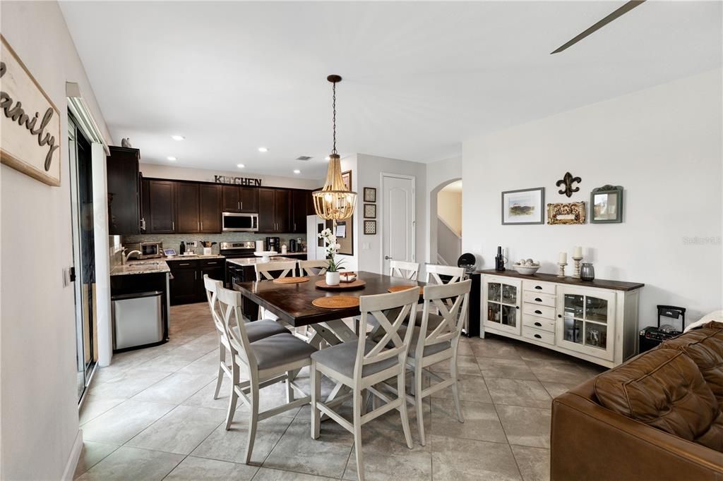 Active With Contract: $769,900 (5 beds, 3 baths, 2486 Square Feet)