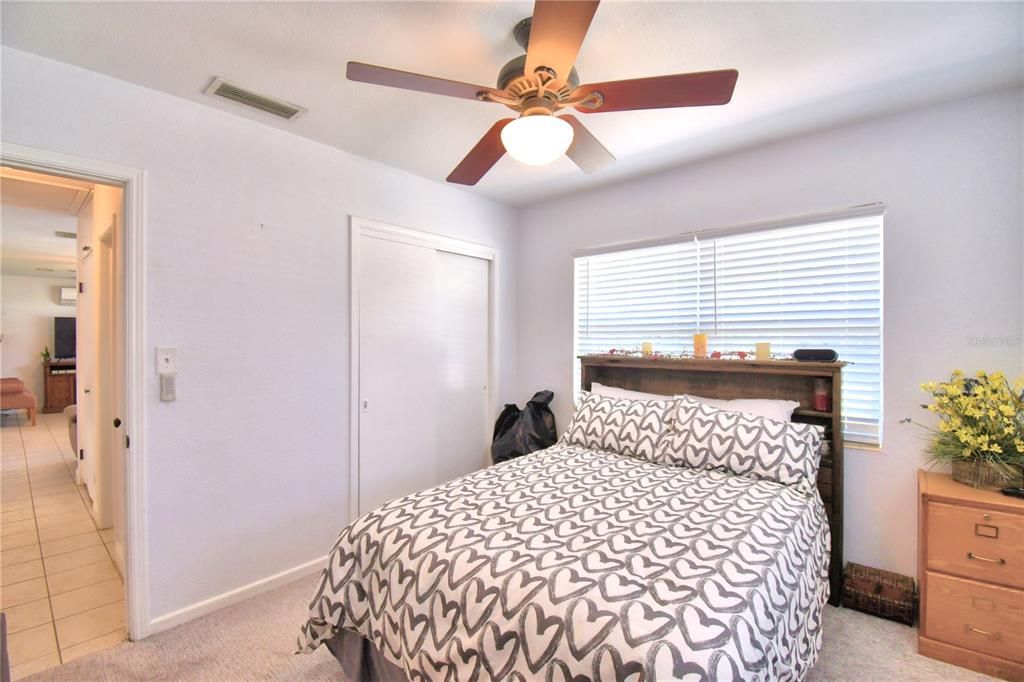 Active With Contract: $359,900 (3 beds, 1 baths, 1050 Square Feet)