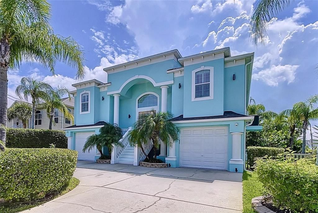 For Sale: $1,200,000 (3 beds, 2 baths, 1959 Square Feet)