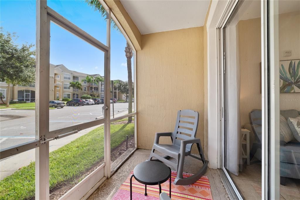 Active With Contract: $295,000 (3 beds, 2 baths, 1268 Square Feet)