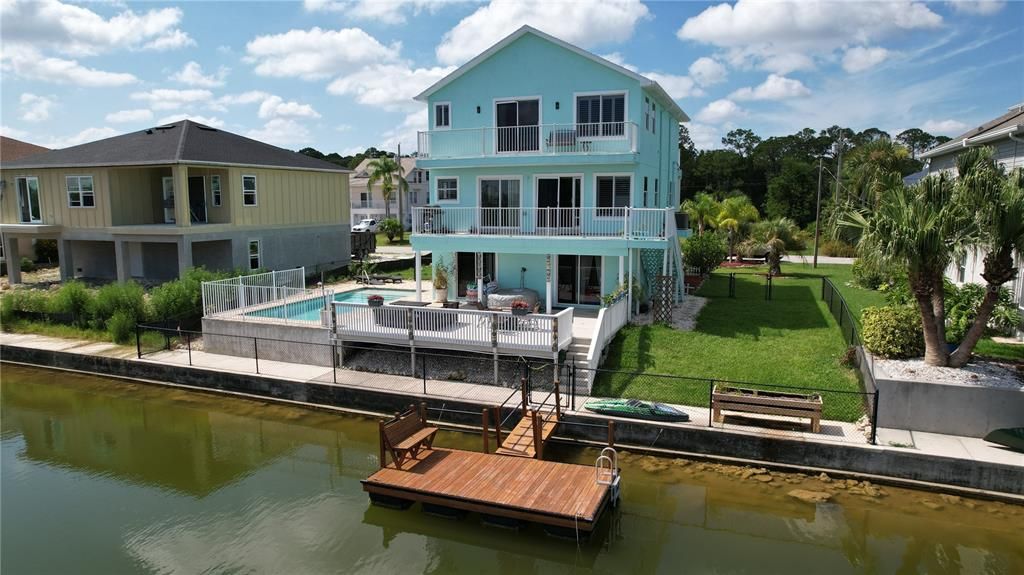 For Sale: $699,000 (3 beds, 3 baths, 1976 Square Feet)