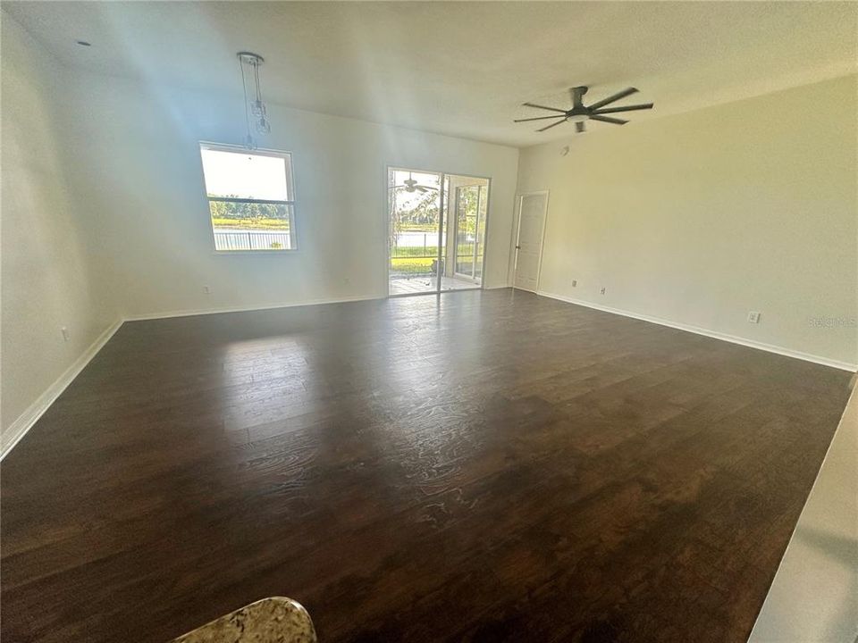 For Rent: $2,495 (3 beds, 2 baths, 1352 Square Feet)