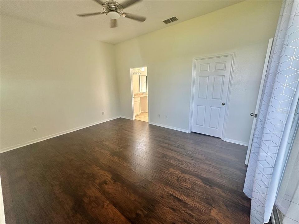 For Rent: $2,495 (3 beds, 2 baths, 1352 Square Feet)