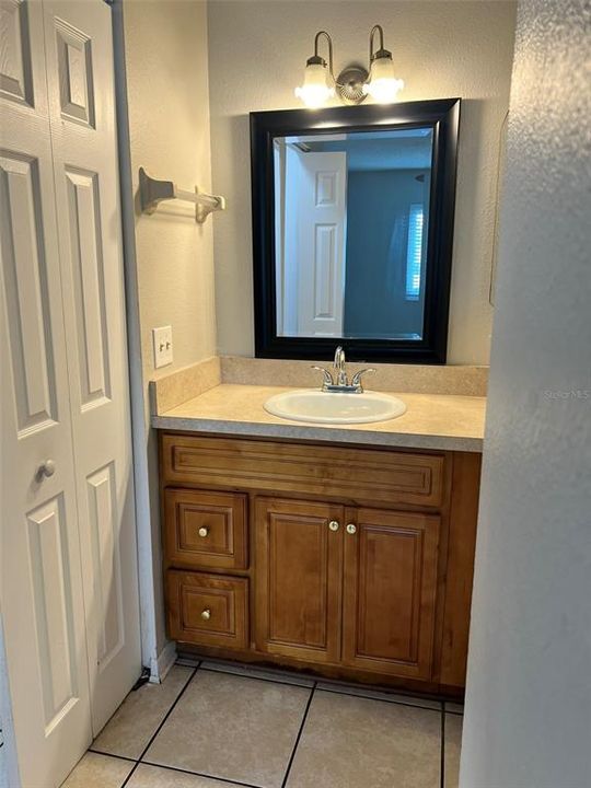 For Rent: $1,500 (2 beds, 2 baths, 864 Square Feet)