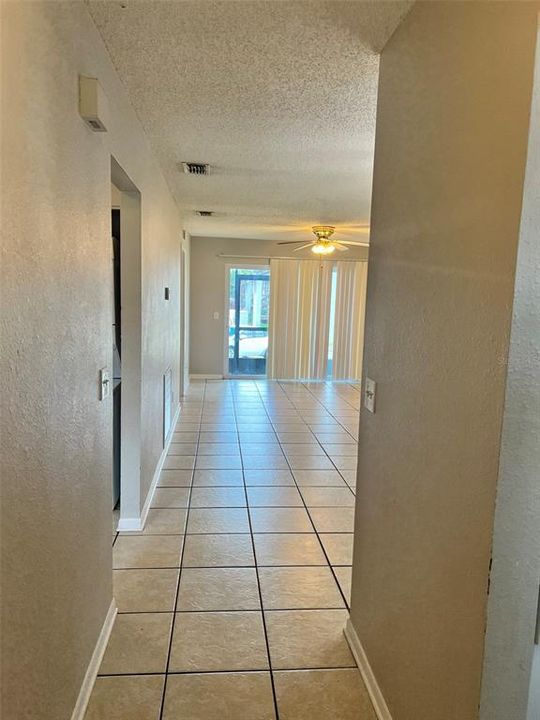 For Rent: $1,500 (2 beds, 2 baths, 864 Square Feet)