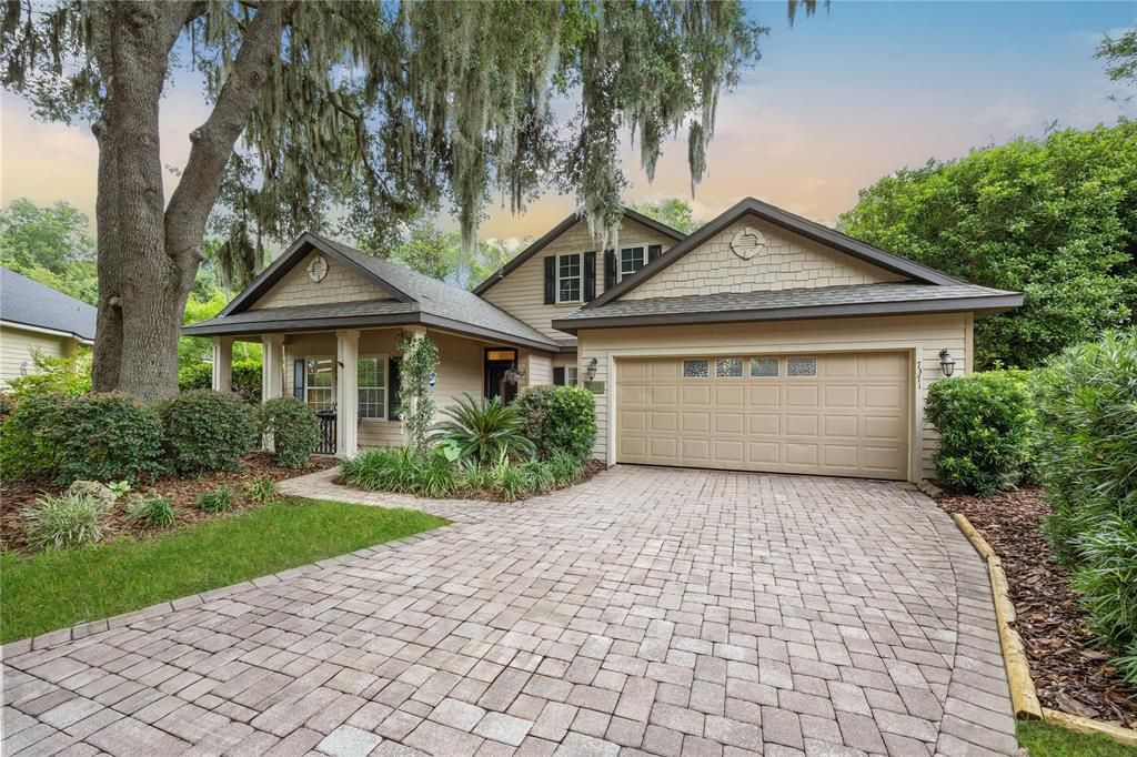 Active With Contract: $449,900 (4 beds, 2 baths, 2512 Square Feet)