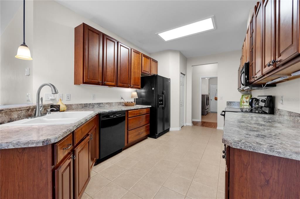 Active With Contract: $449,900 (4 beds, 2 baths, 2512 Square Feet)