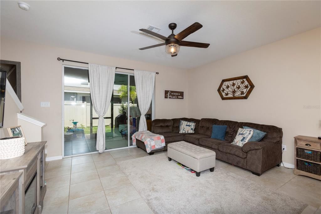 Active With Contract: $360,000 (3 beds, 2 baths, 1724 Square Feet)