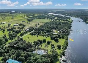 На продажу: $369,900 (1.15 acres)