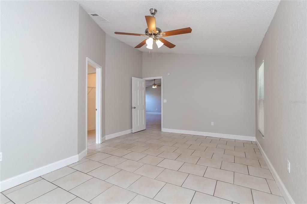 Recently Rented: $1,785 (3 beds, 2 baths, 1422 Square Feet)