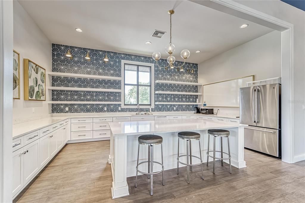 Active With Contract: $650,000 (4 beds, 3 baths, 2568 Square Feet)