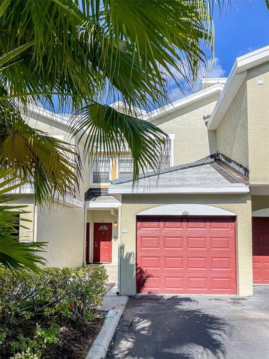 Recently Rented: $2,000 (2 beds, 2 baths, 1246 Square Feet)