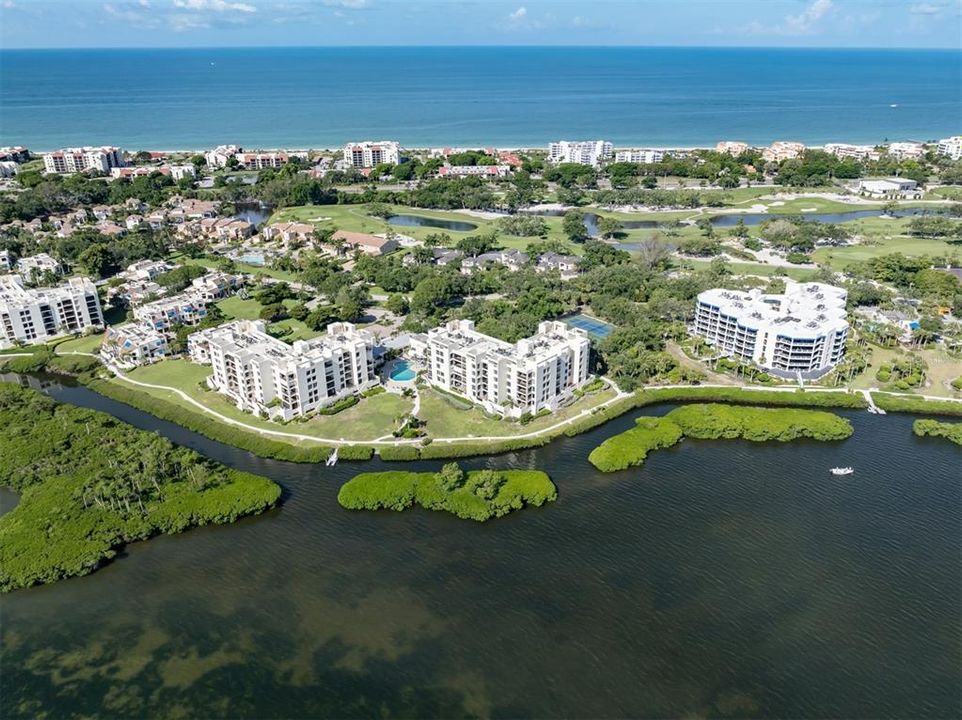 For Sale: $1,485,000 (3 beds, 3 baths, 2462 Square Feet)