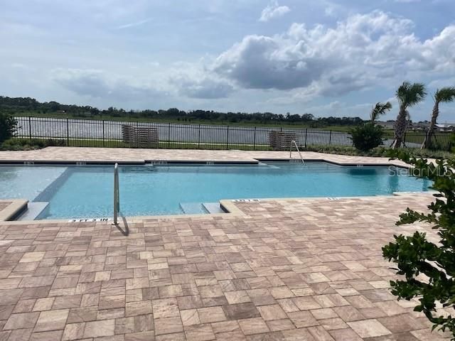 Active With Contract: $2,400 (5 beds, 3 baths, 2601 Square Feet)