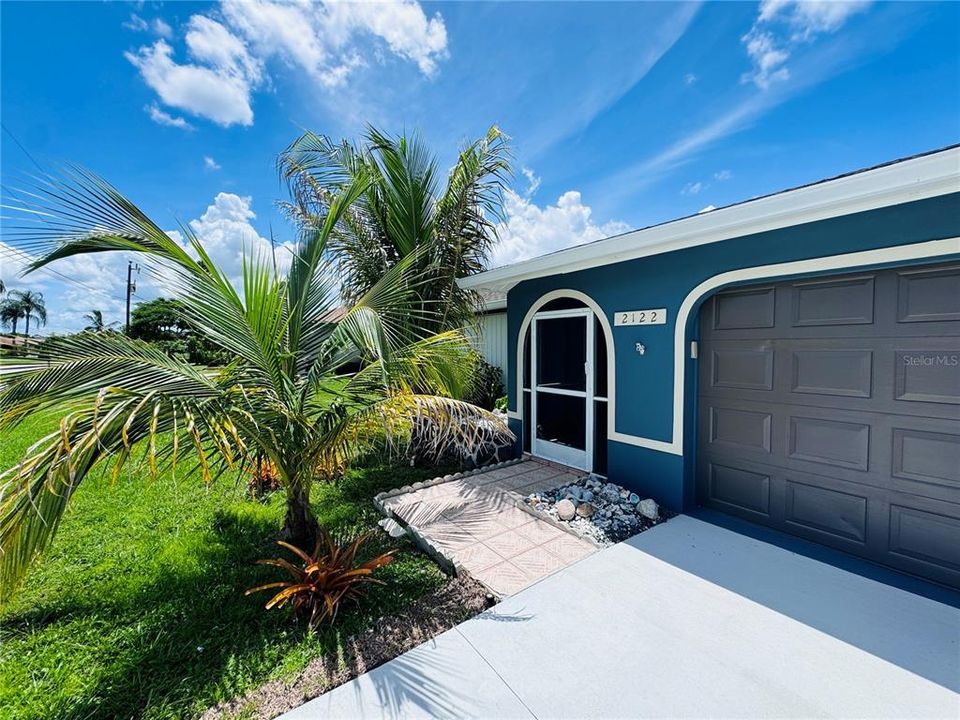 Active With Contract: $369,900 (4 beds, 2 baths, 2025 Square Feet)