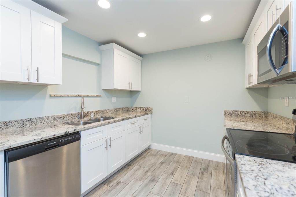 Active With Contract: $330,000 (4 beds, 2 baths, 1408 Square Feet)